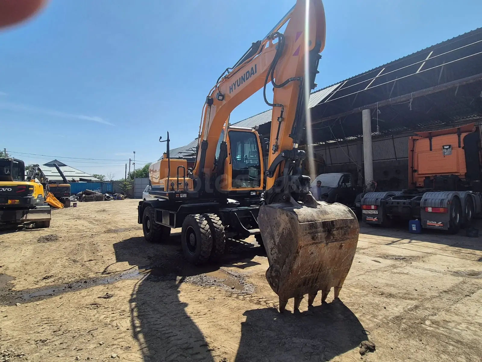 Hyundai R140W-7