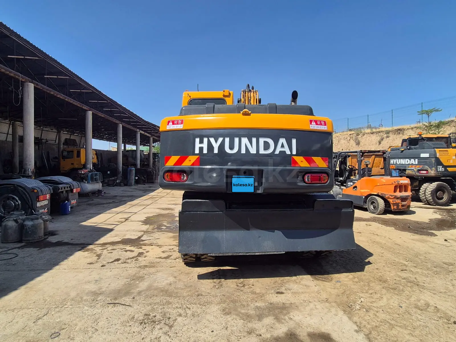 Hyundai R140W-7