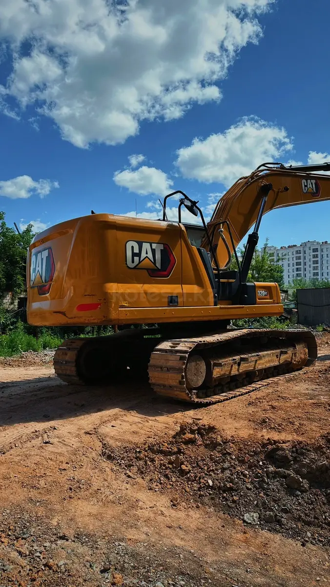 Caterpillar 320