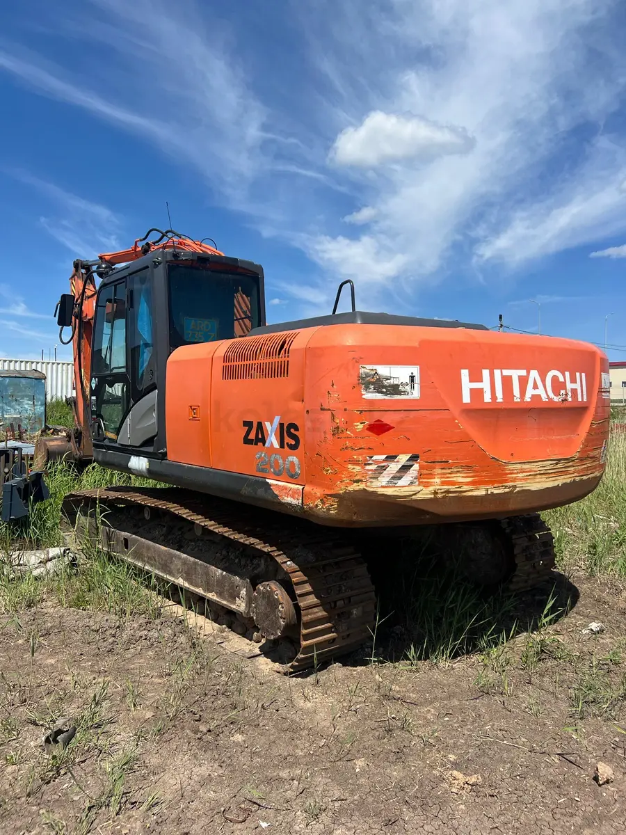 Hitachi ZX200