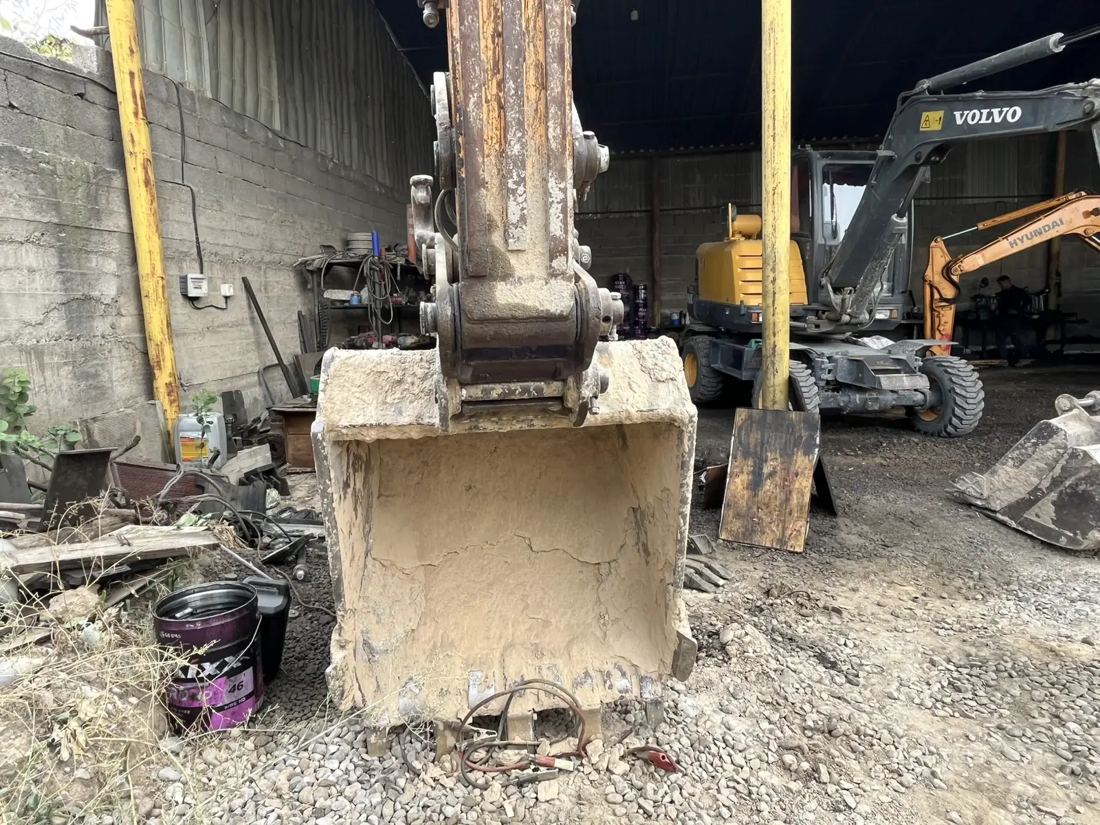 Hyundai R140W-7