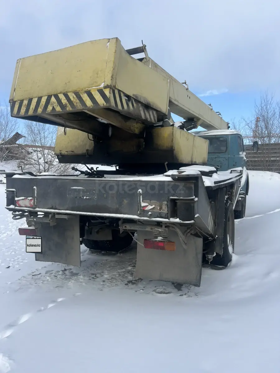 МАЗ 6902В5