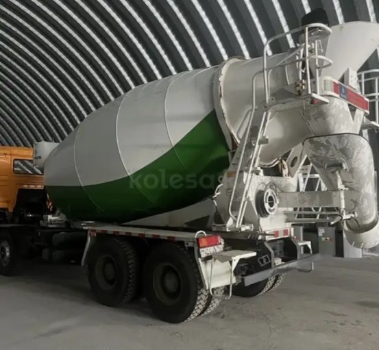 Shacman SX5318GJB6T326