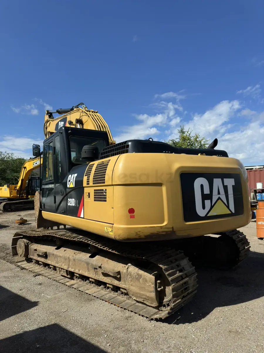 Caterpillar 320D2 L