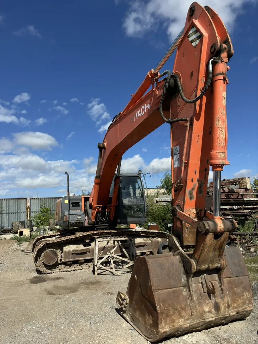 Hitachi ZX270-3