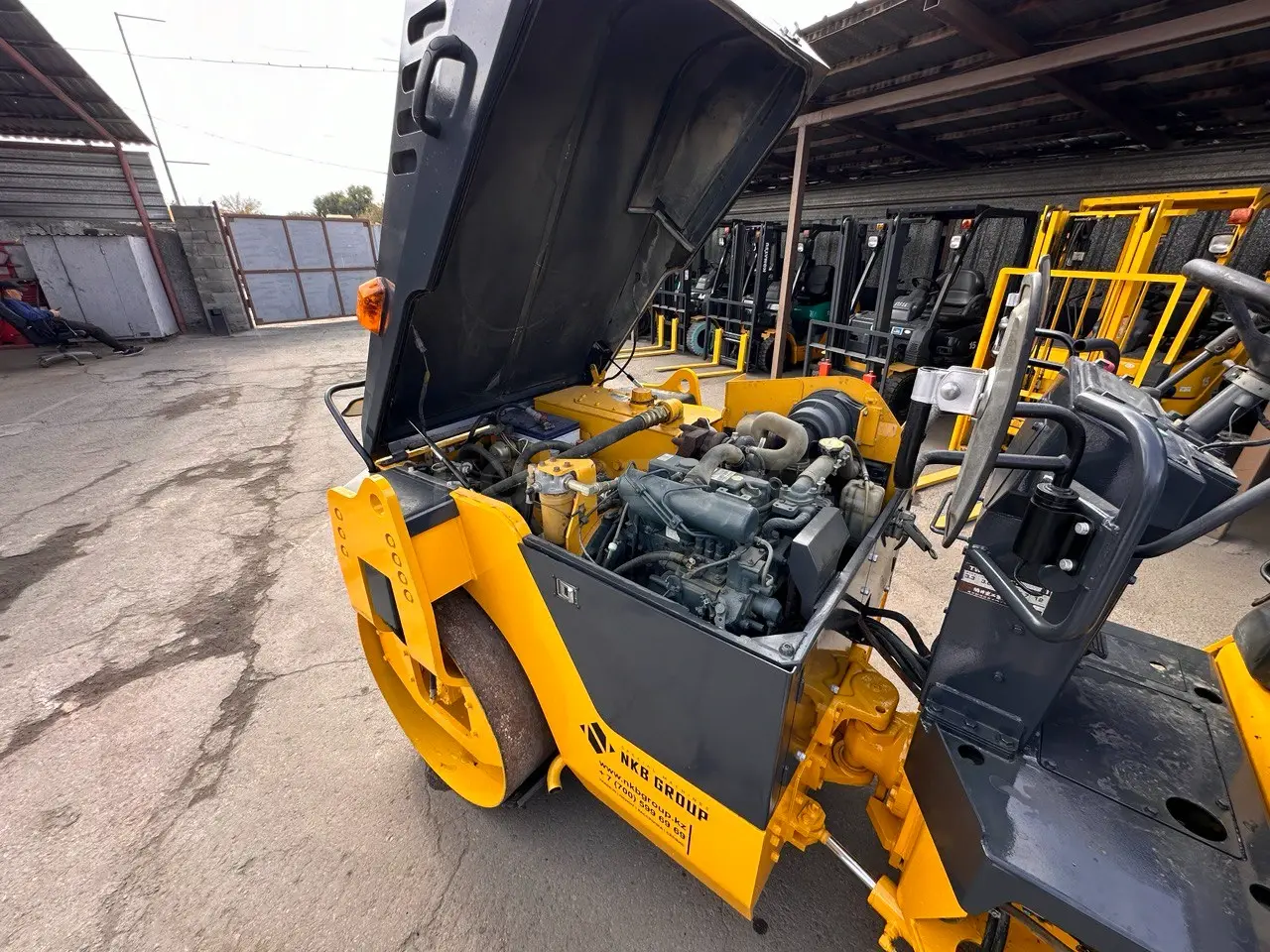 SAKAI TW502-1
