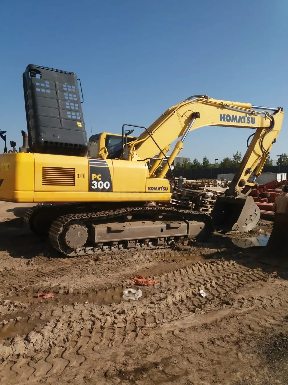 Komatsu PC300