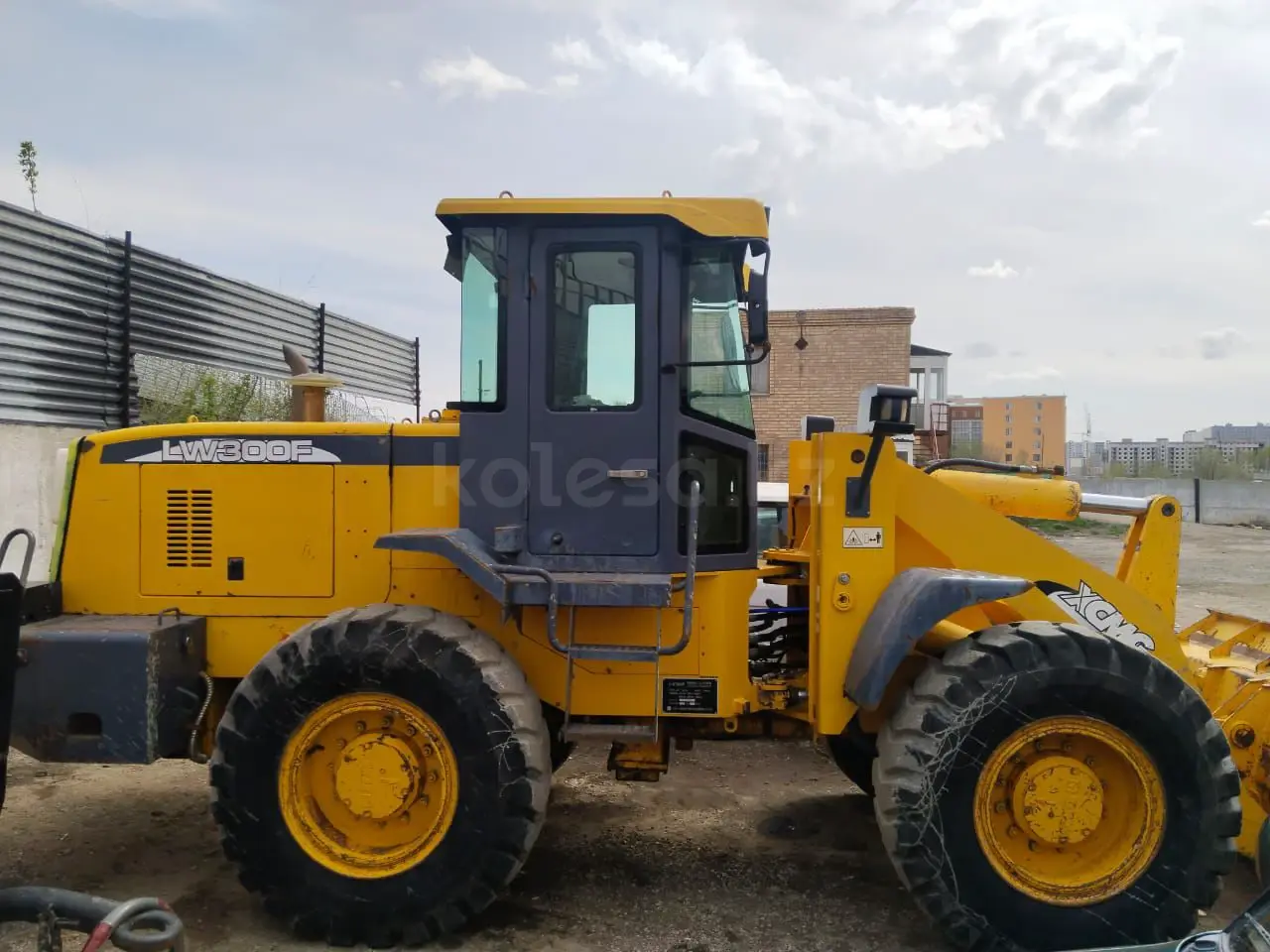 XCMG LW300F
