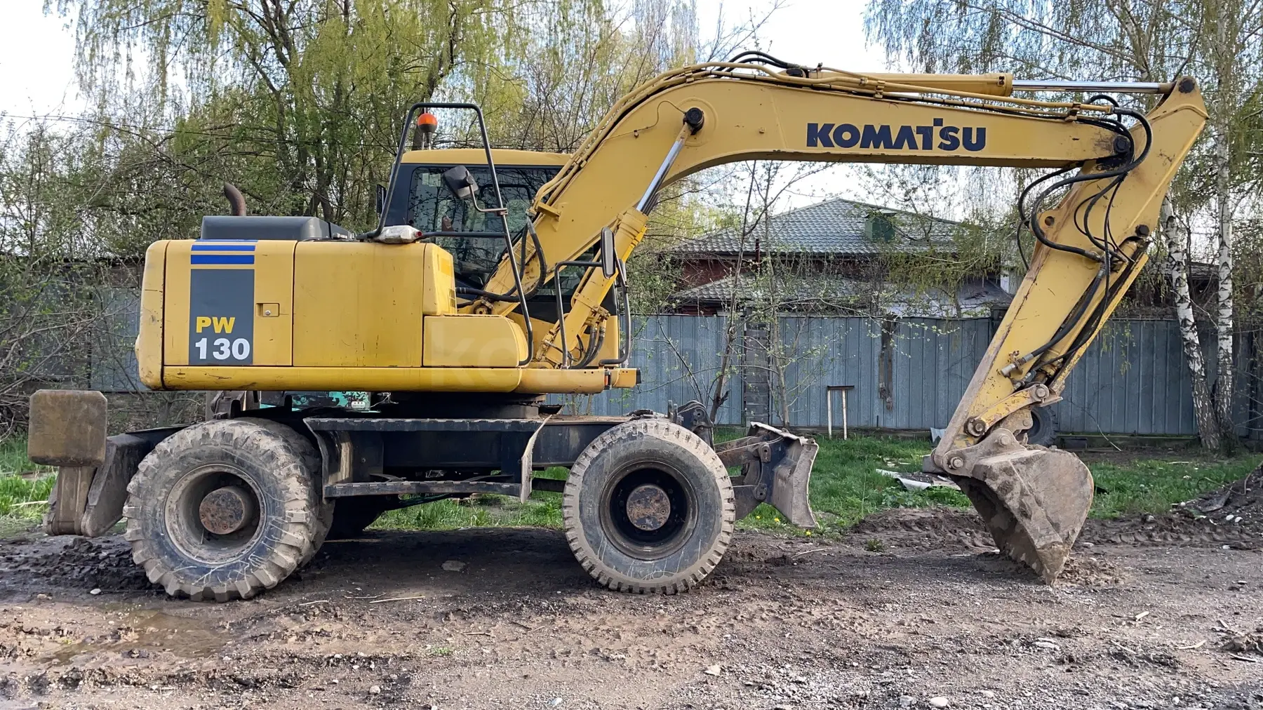 Komatsu PW130