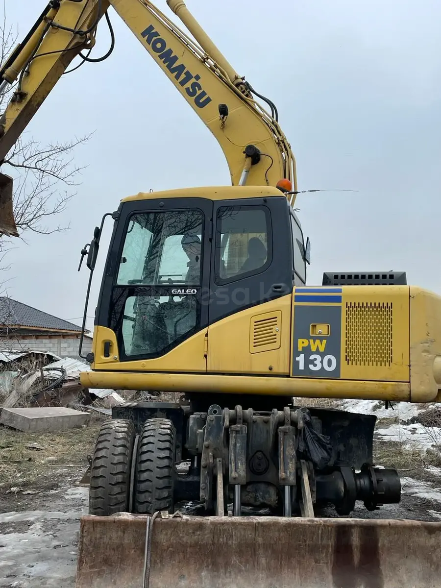 Komatsu PW130