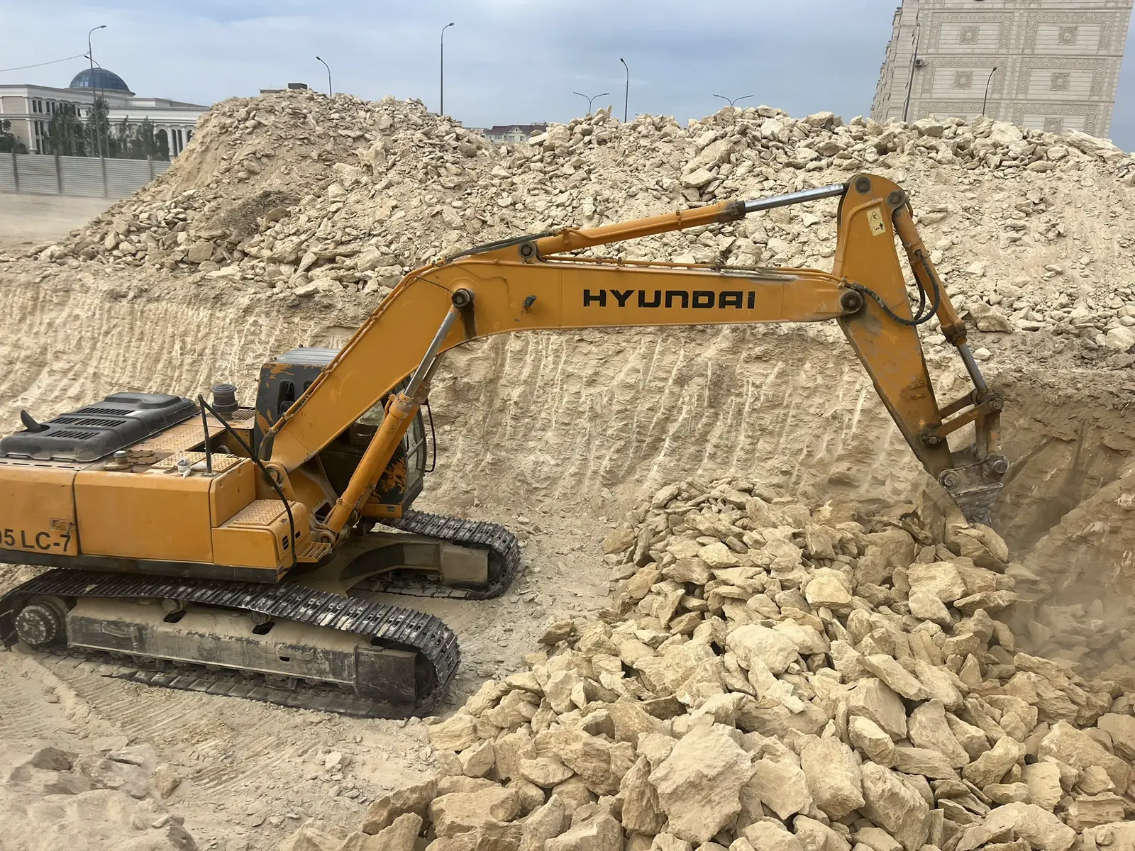 Hyundai R 305LC-7