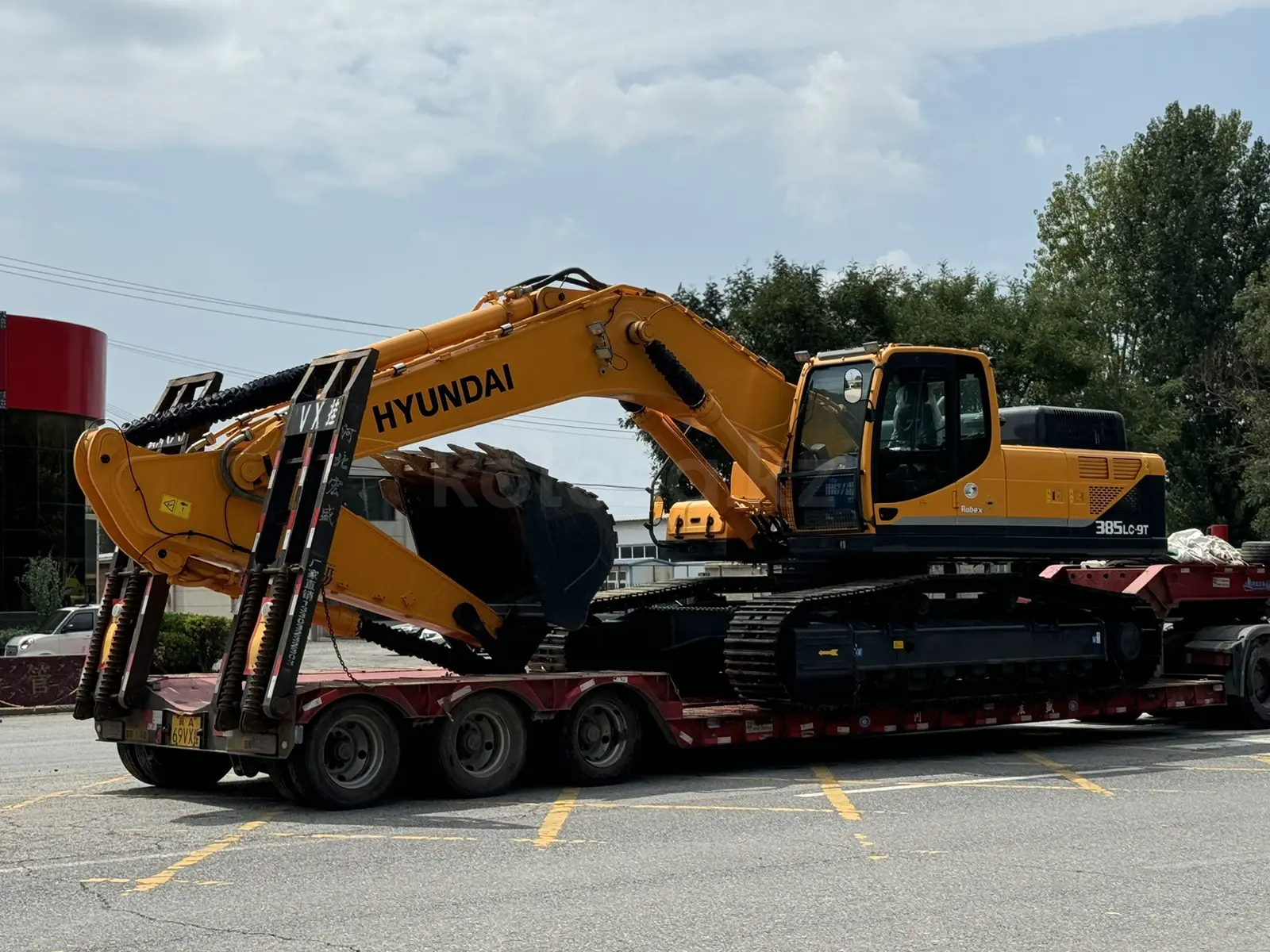Hyundai HX220