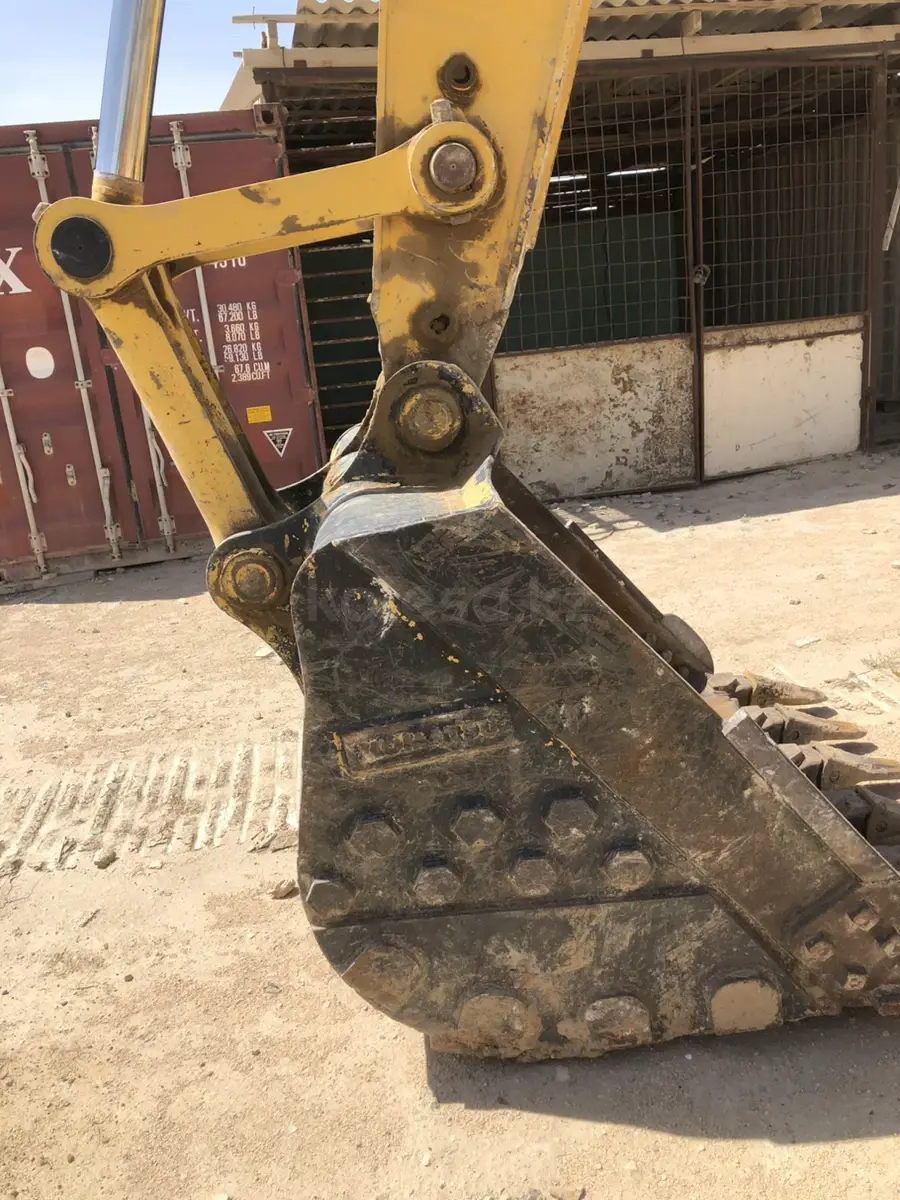 Komatsu PC300