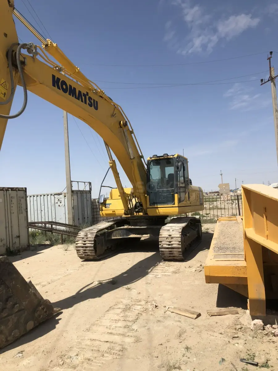 Komatsu PC300