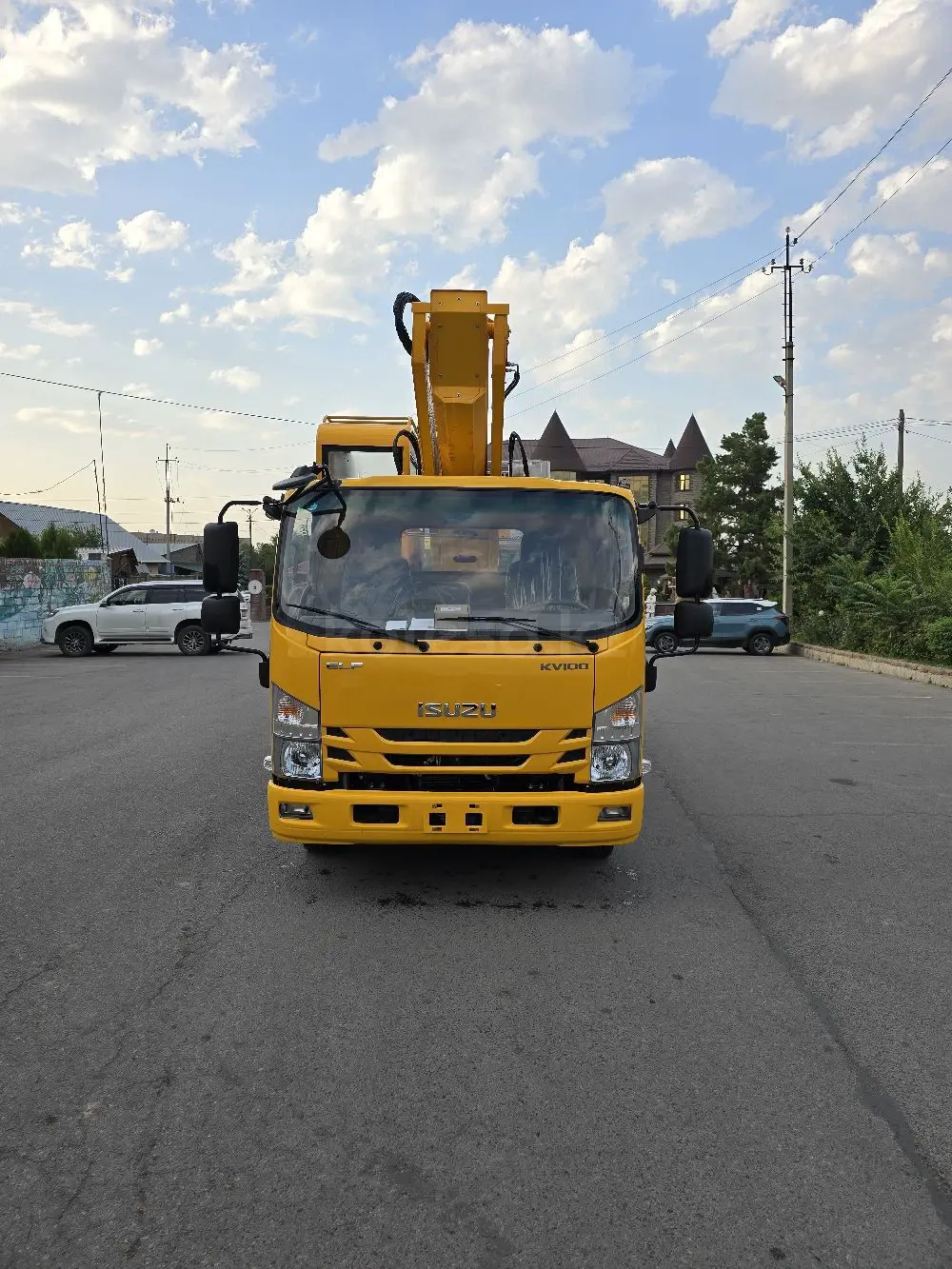 Isuzu 5 куб.м на шасси NQR90