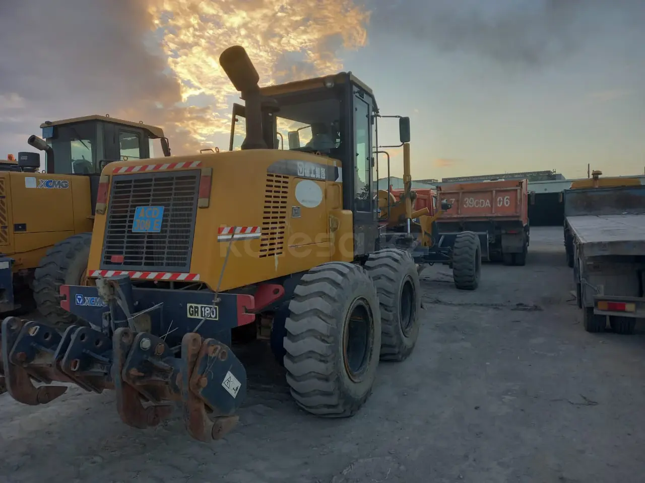 XCMG GR180