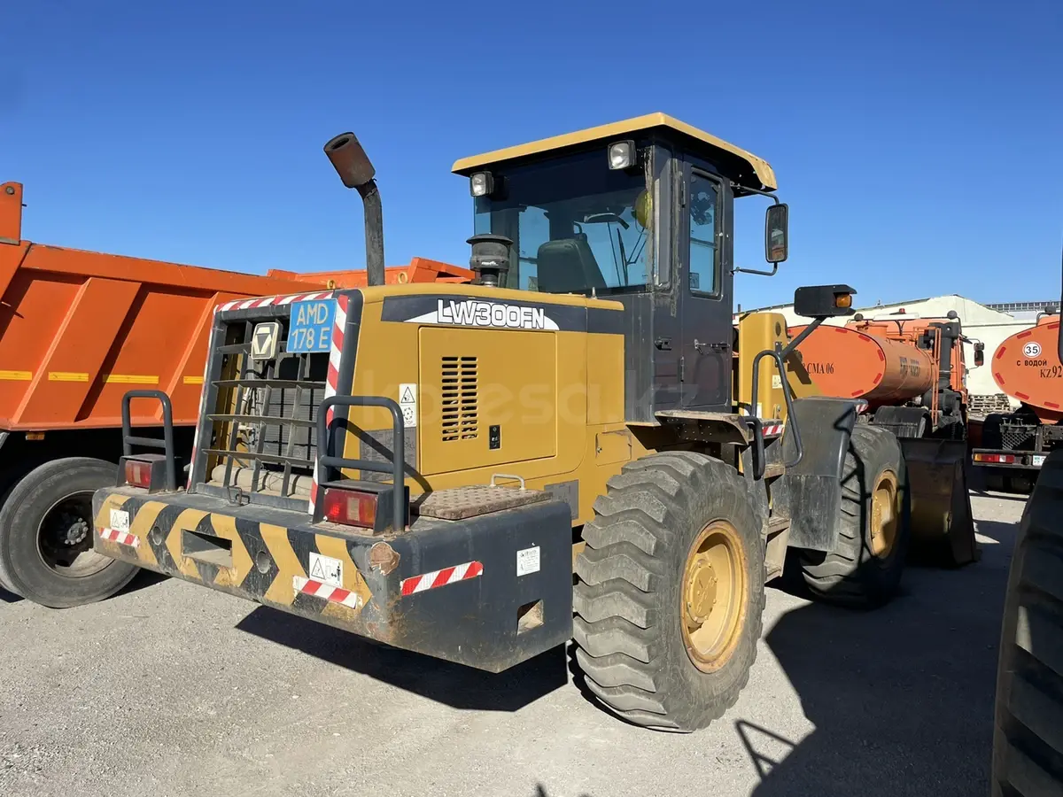 XCMG LW300FN