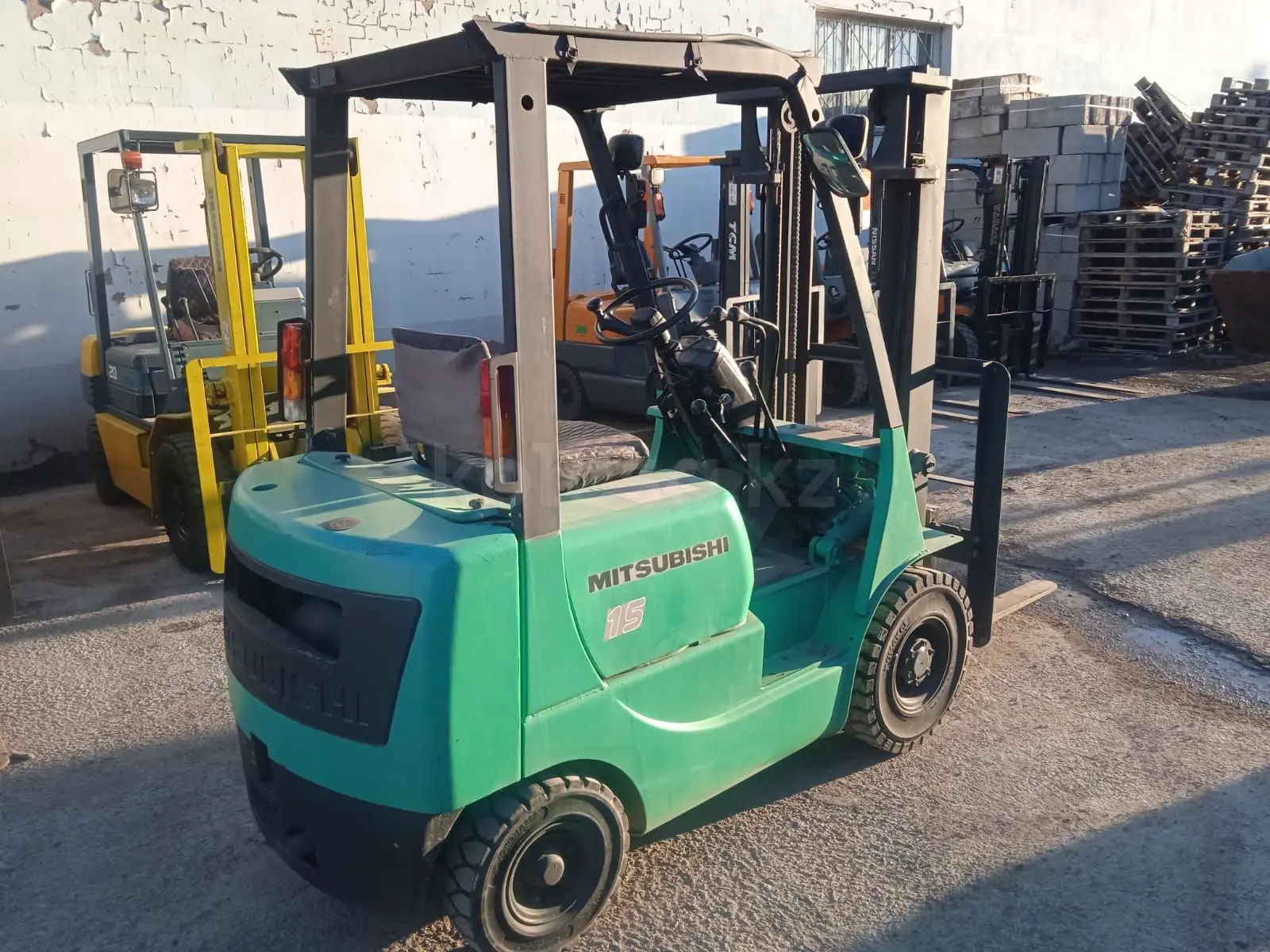 Mitsubishi FG