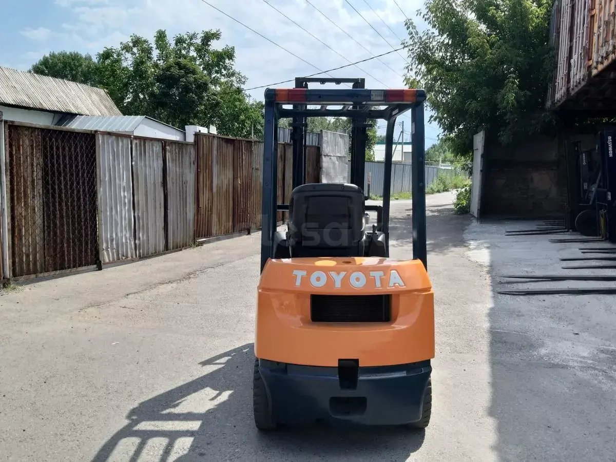 Toyota 7F