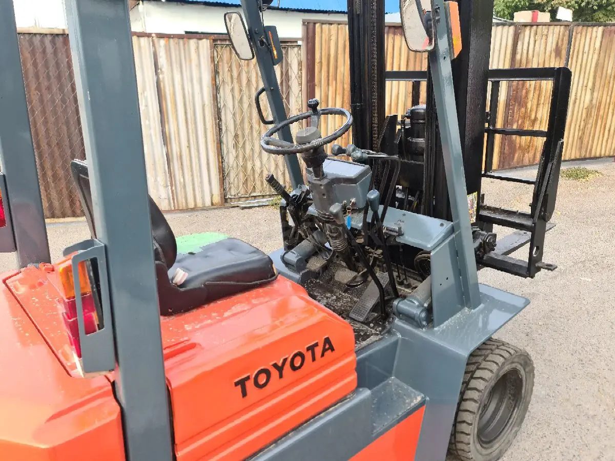 Toyota 4SDK5