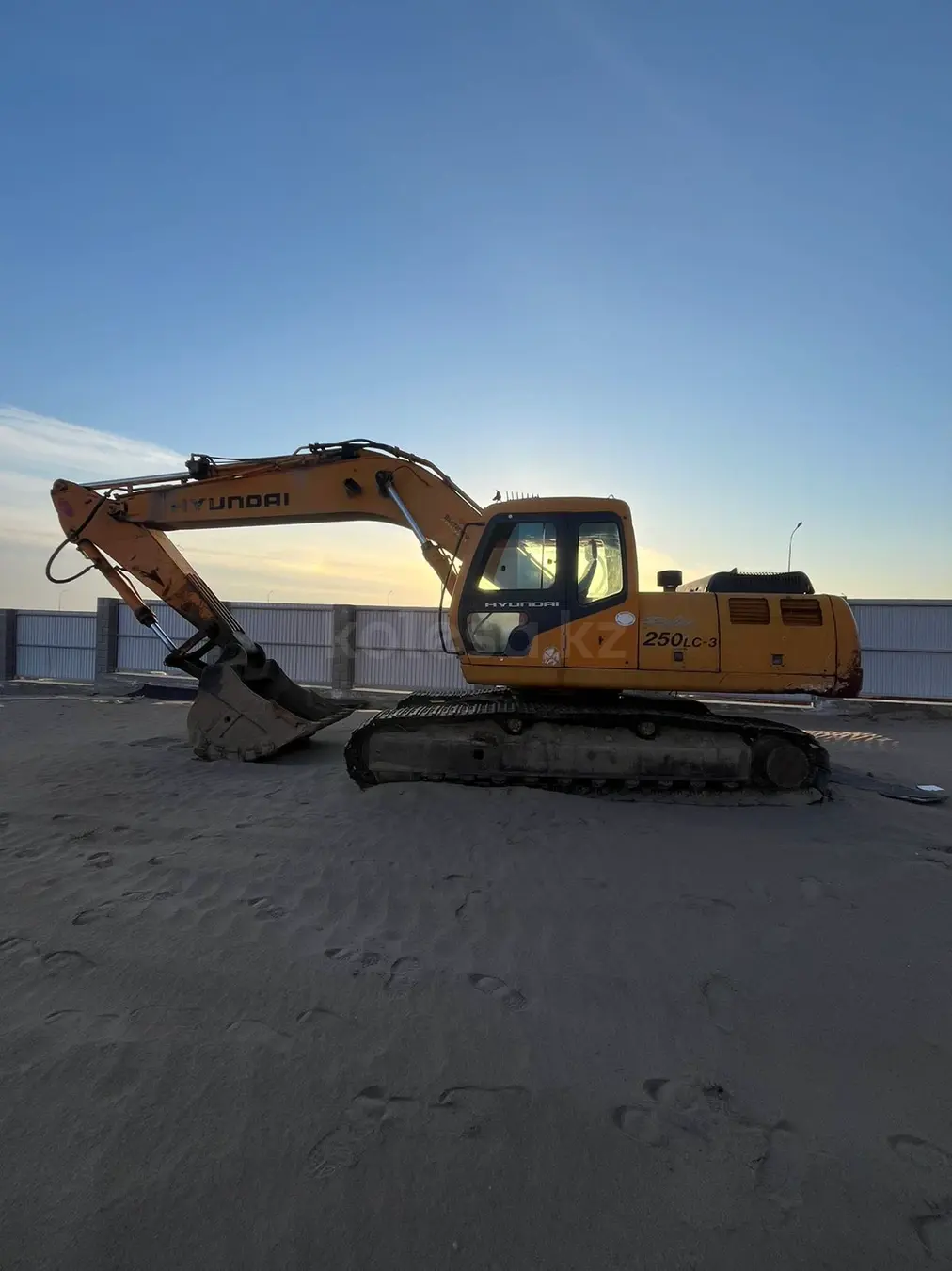 Hyundai R 250LC-3