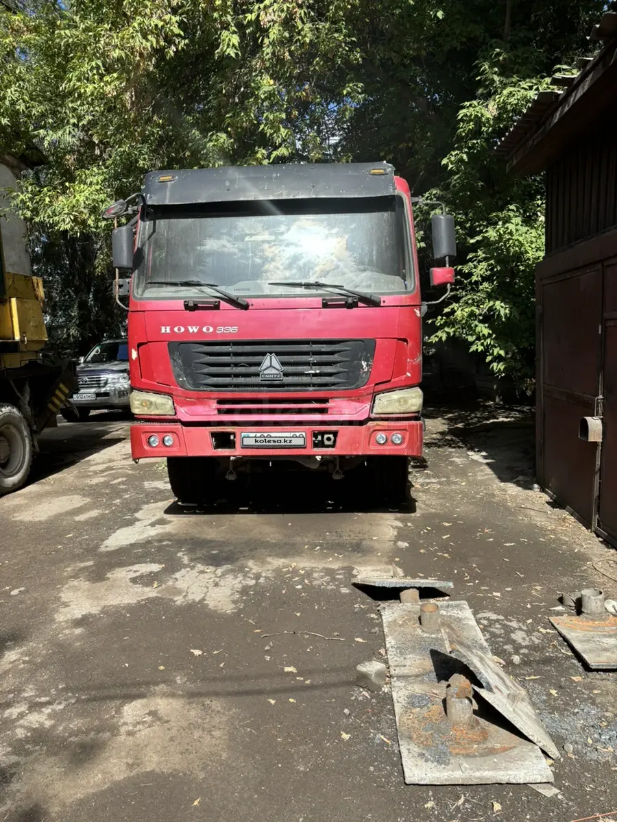 Howo V12 8х4
