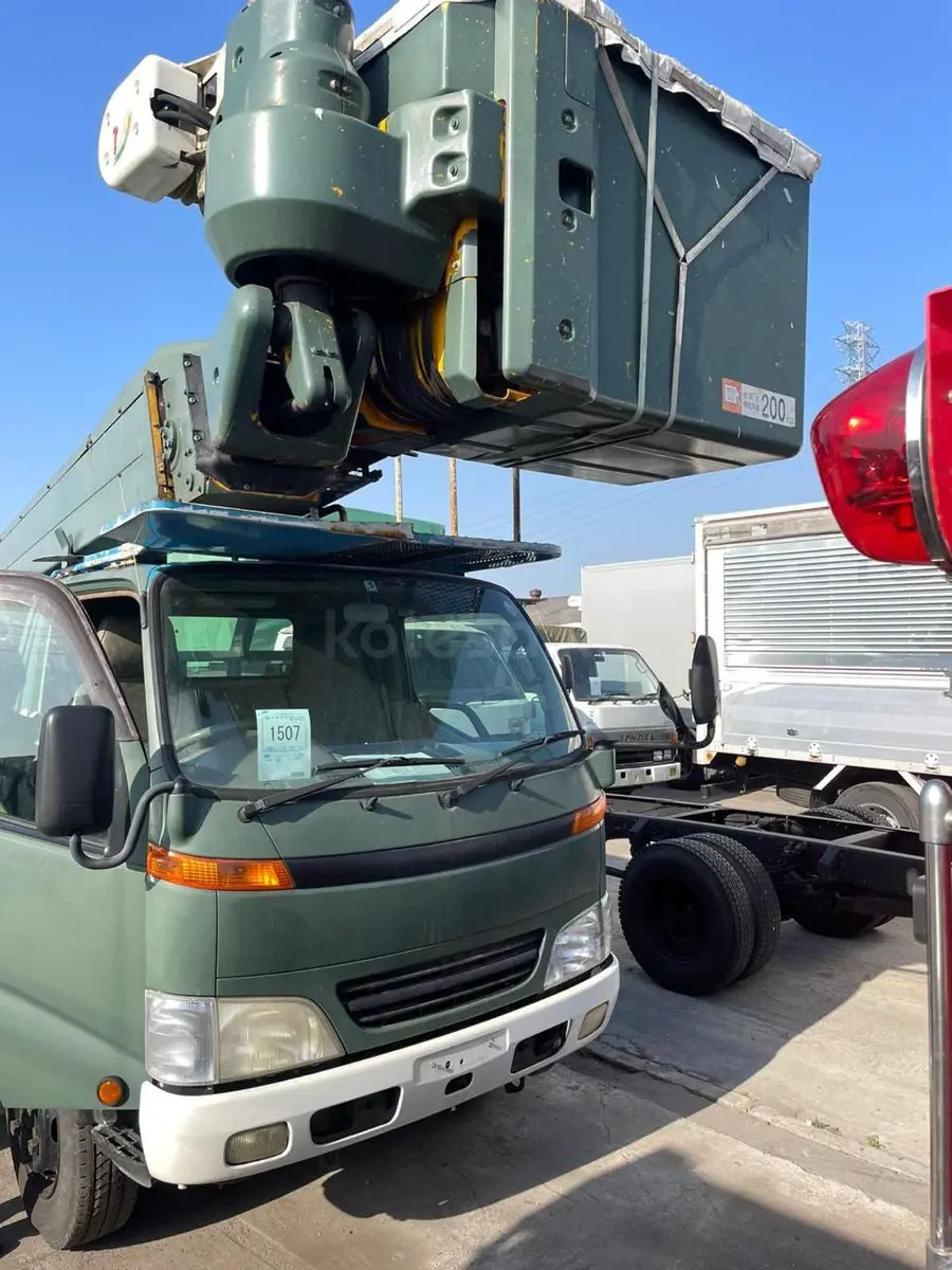 Hino 300