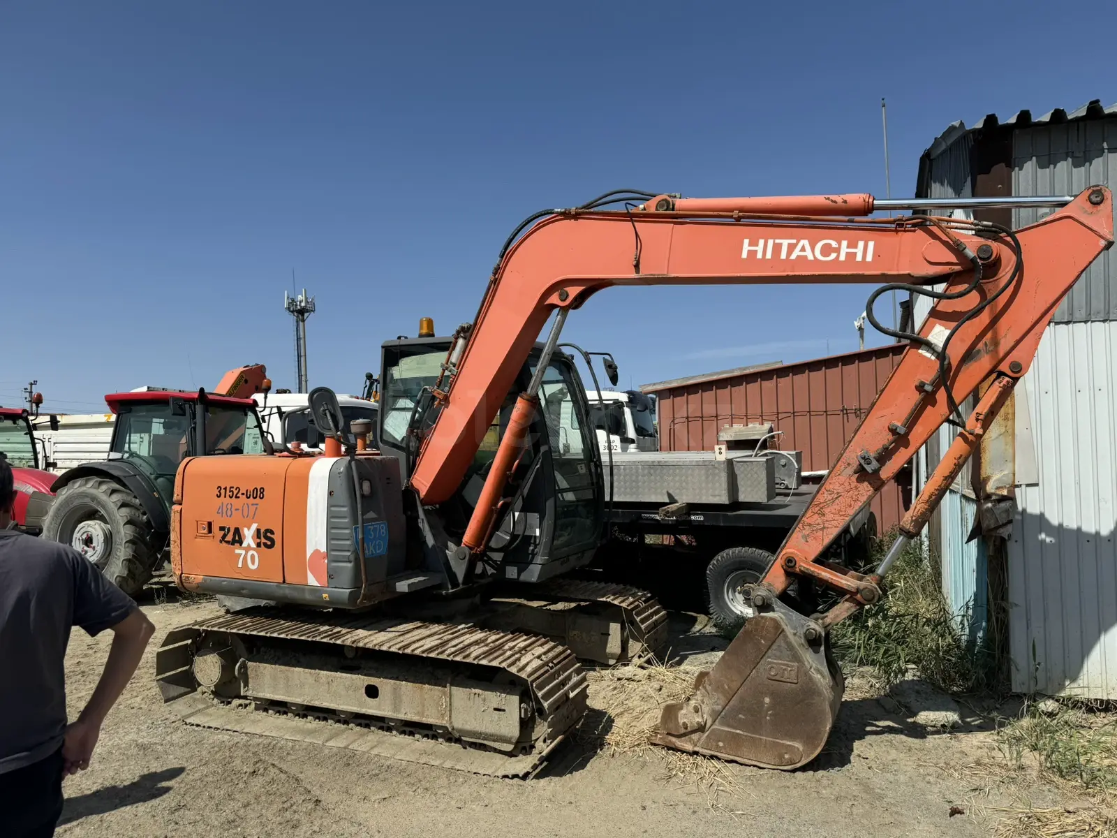 Hitachi ZX70
