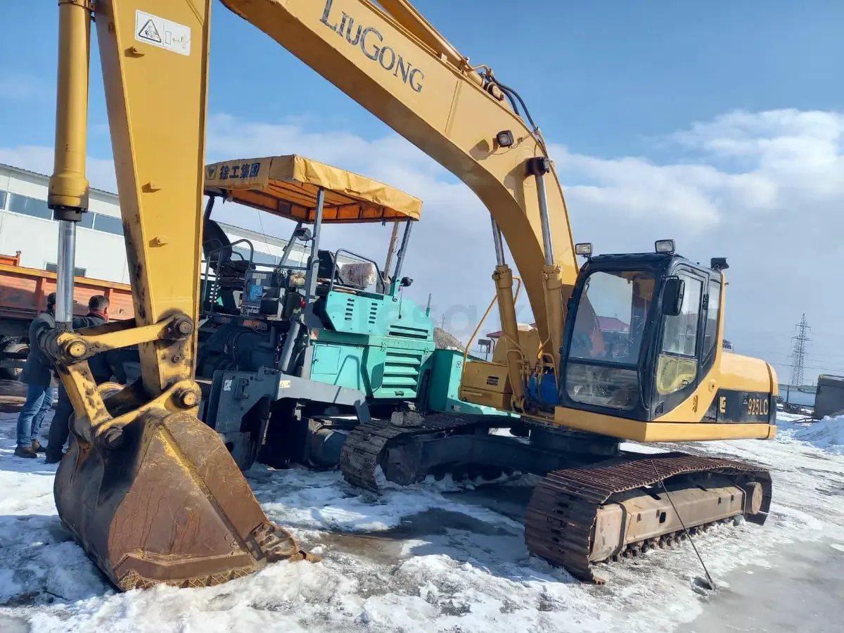LiuGong CLG925LC