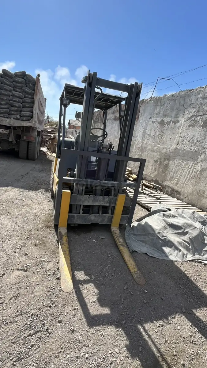 Komatsu D155