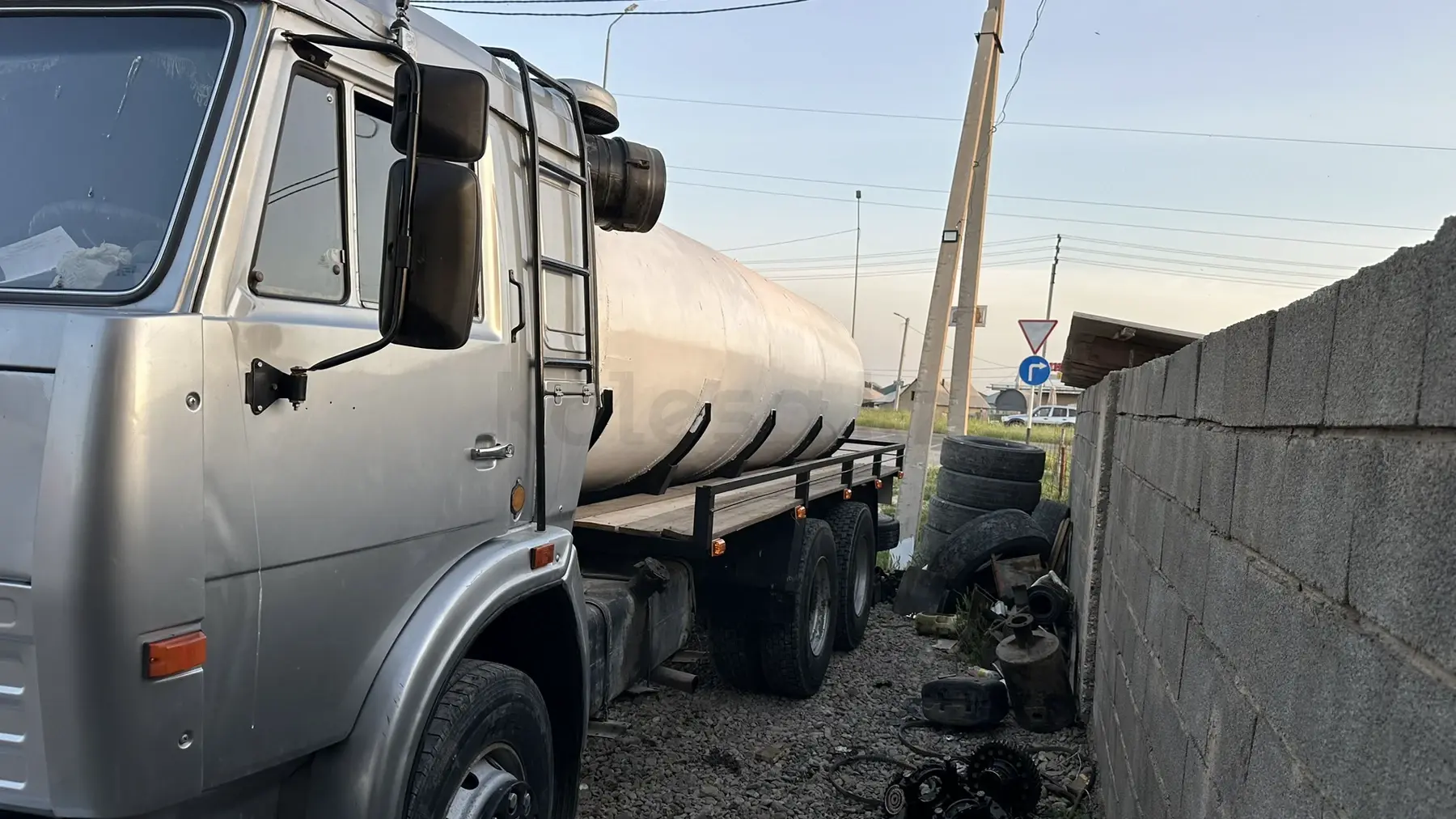 Камаз АПТ-32