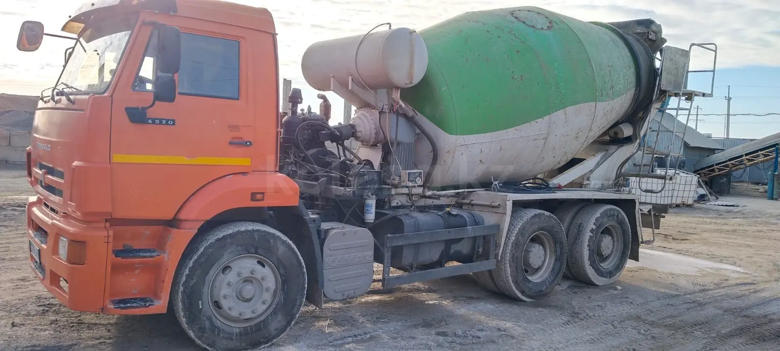 АГП-32Т на шасси КамАЗ-65115