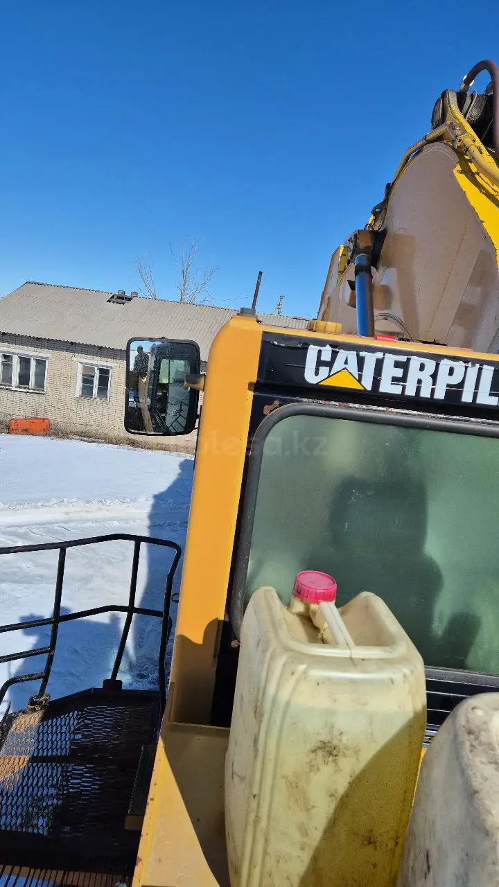 Caterpillar 561N