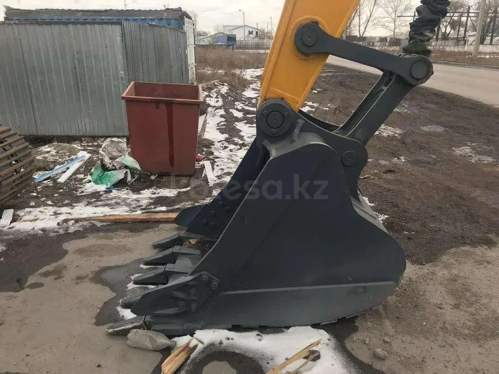 XCMG XE215C