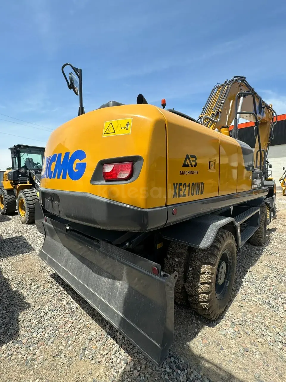 XCMG XE210WB