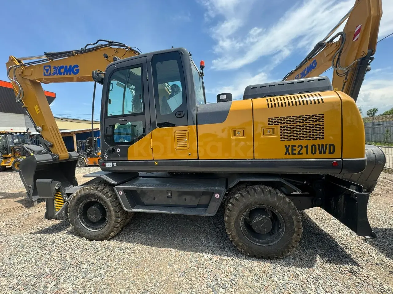 XCMG XE210WB