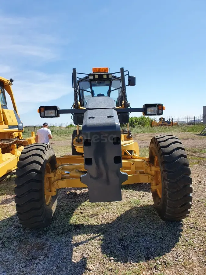 Komatsu GD555-3C