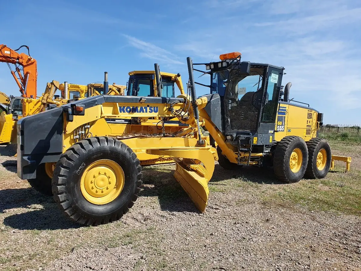 Komatsu GD555-3C