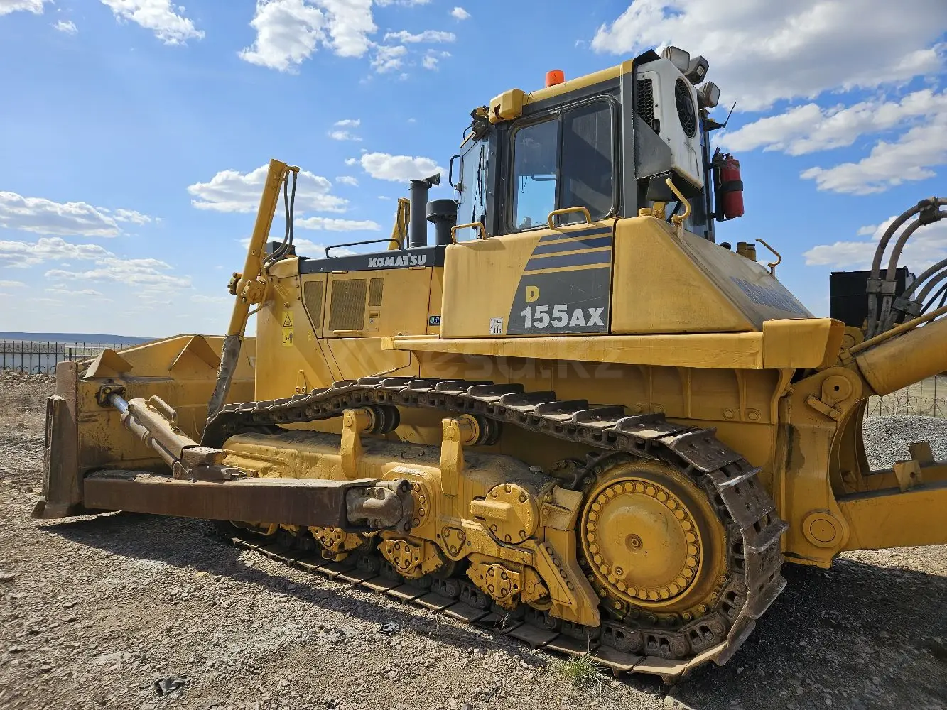 Komatsu D155