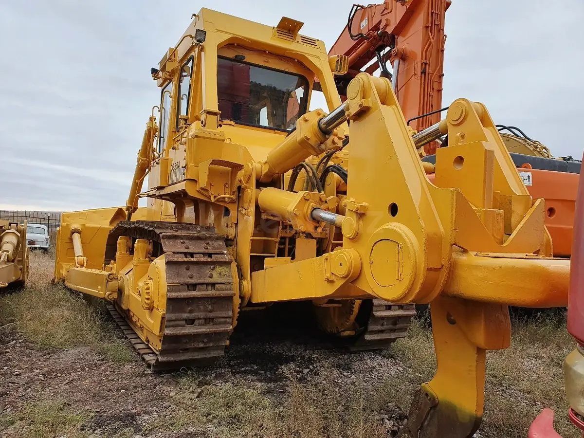 Komatsu D355A