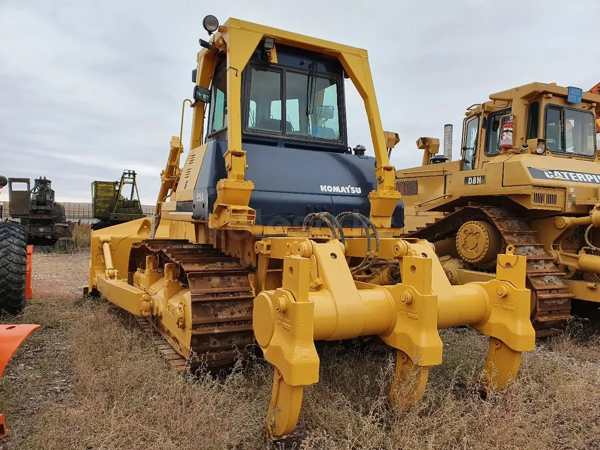 Komatsu D85A-21
