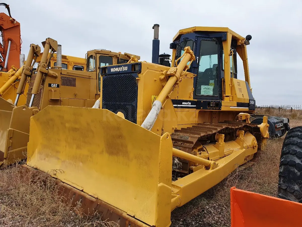 Komatsu D85A-21