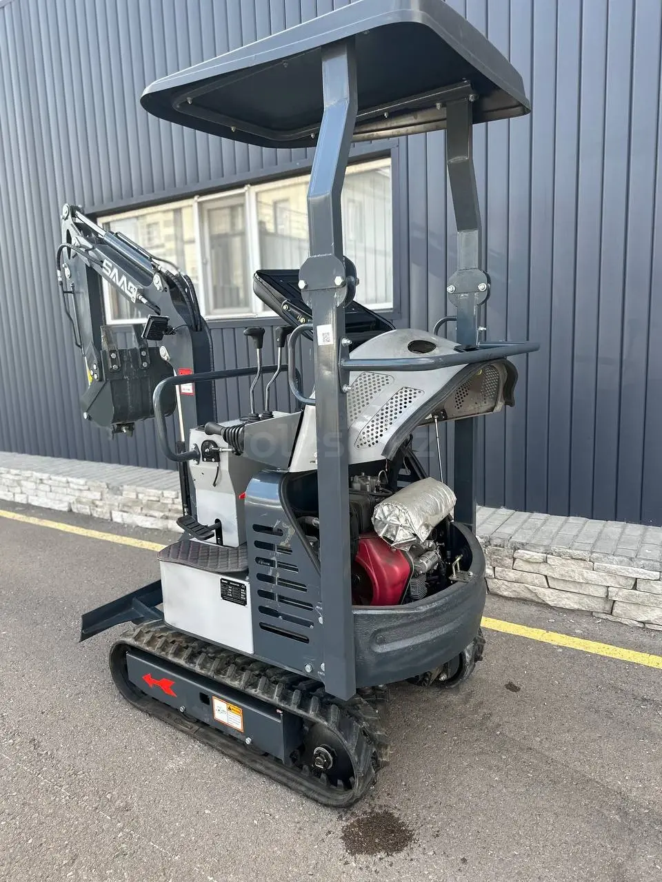 Rhinoceros XN90-8