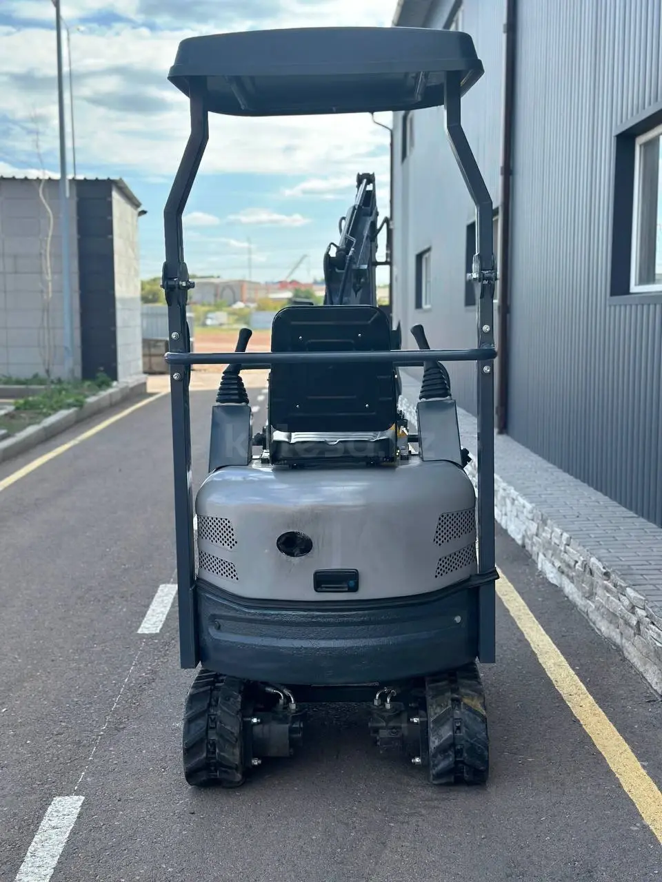 Rhinoceros XN90-8