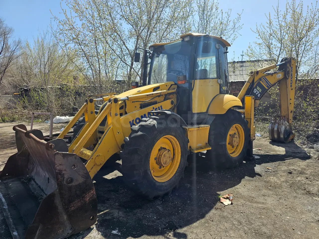 Komatsu WB97S
