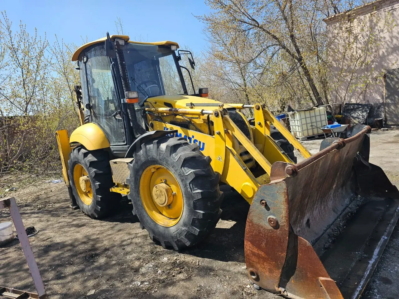Komatsu WB97S