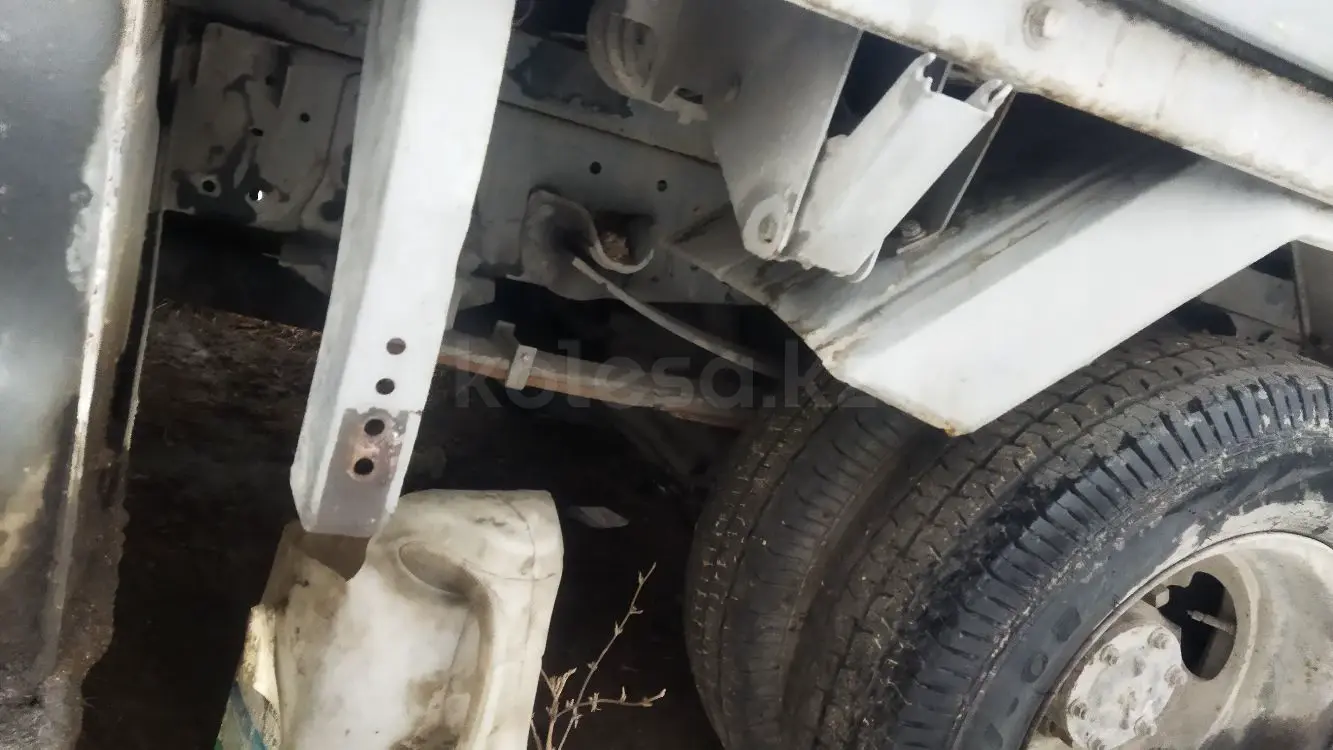 Isuzu 5 куб.м на шасси NQR90