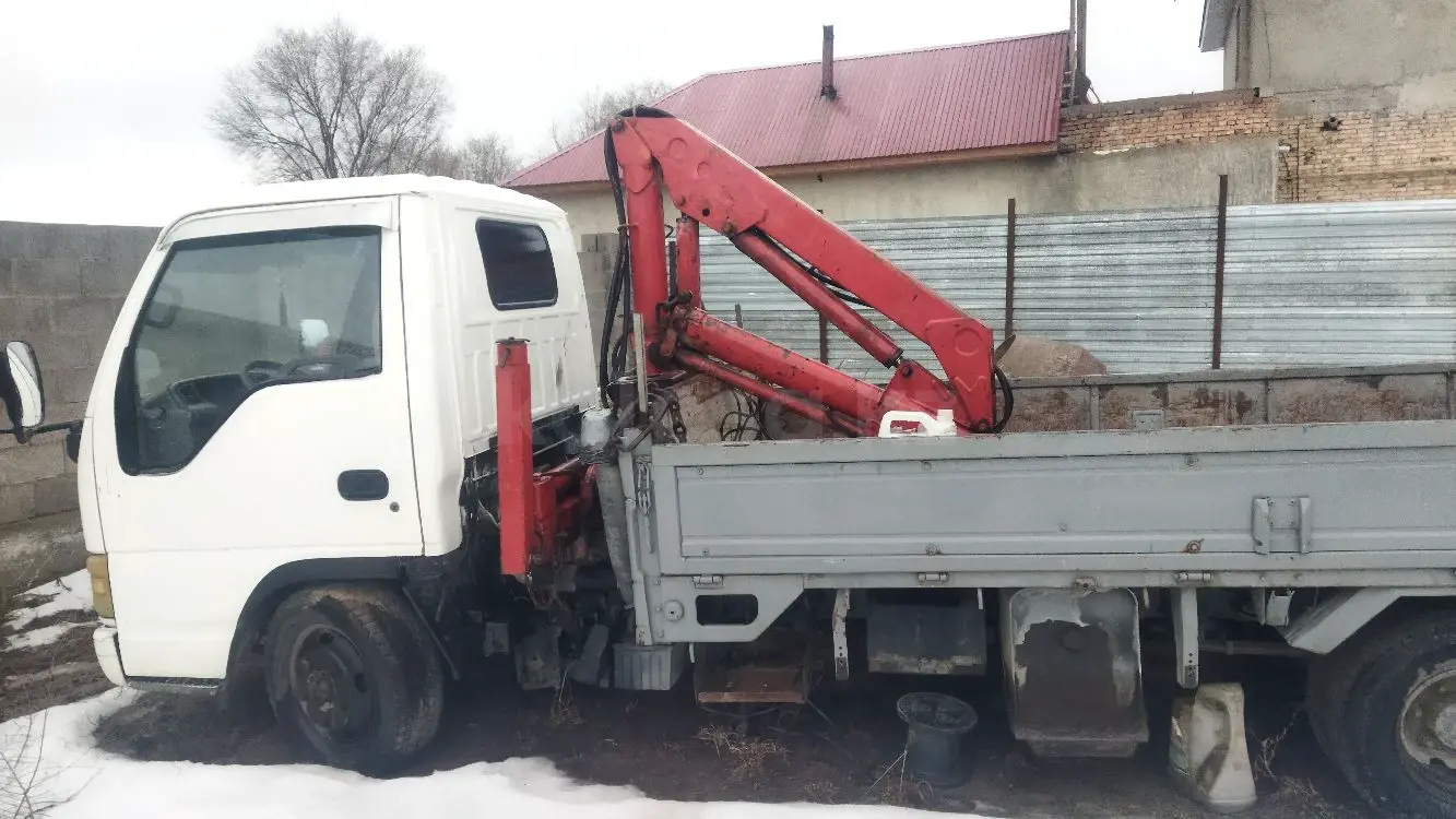 Isuzu 5 куб.м на шасси NQR90