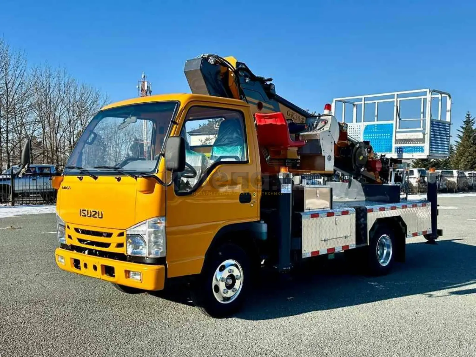 Isuzu 5 куб.м на шасси NQR90