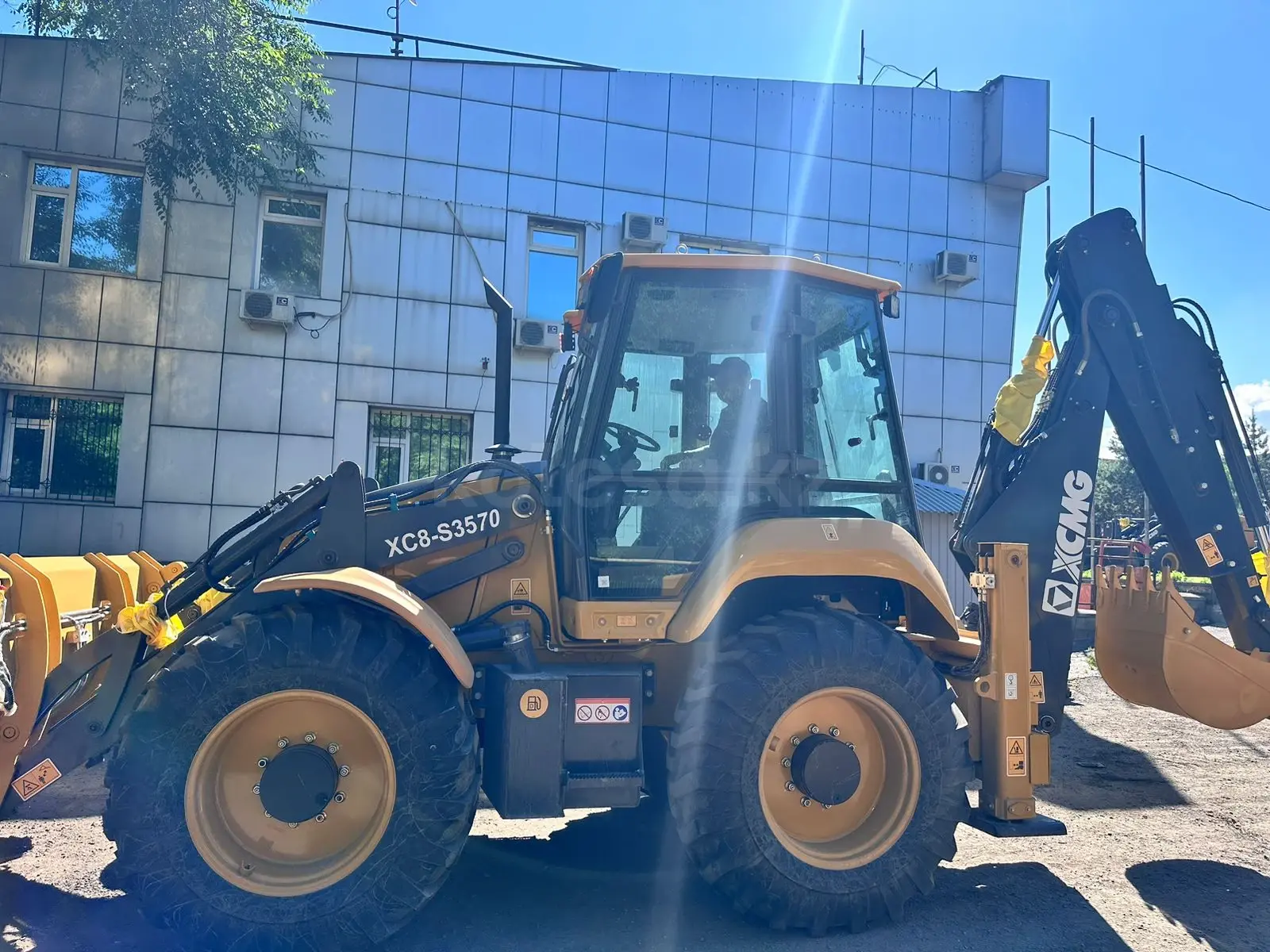 XCMG XC8-S3570